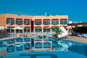 Poolen vid eller i närheten av Aida Beach Hotel - El Alamein