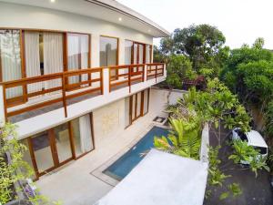 Κήπος έξω από το Intan Mutiara Sanur Beach Villa