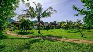 Landskap semula jadi dekat dengan inn ini +17 gambar