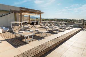A balcony or terrace at Savoy Hotel