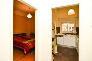 Kuchnia lub aneks kuchenny w obiekcie Acropolis area 5 minutes to the Museum and metro