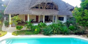 Piscina di Simba House o nelle vicinanze