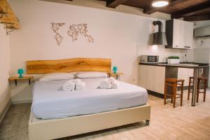 A kitchen or kitchenette at Apartment in the Heart of the City