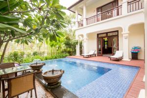 Hồ bơi trong/gần Pearl Paradise Villa Danang