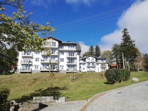Budynek, w którym mieści się apartament
