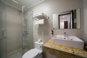 Ένα μπάνιο στο Galliot Central Hotel