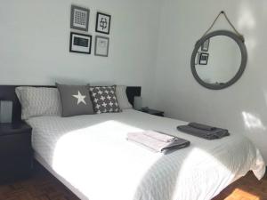 Postel nebo postele na pokoji v ubytování Piso en Bakio a 100 metros de la playa + 7 fotografií