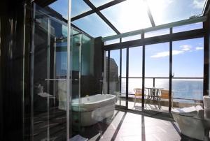 Baðherbergi á Jing Guan Hotel