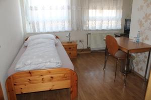 Afbeelding uit fotogalerij van Gaststätte Alt Garbsen in Garbsen +19 foto's