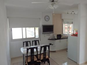 Kuchyň nebo kuchyňský kout v ubytování Apartamento Los Cristianos