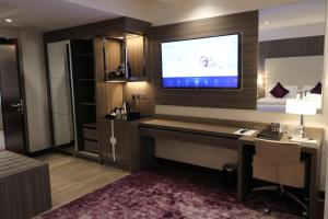 TV a/nebo společenská místnost v ubytování Paradise Elite Hotel Al-Tahlia Jeddah