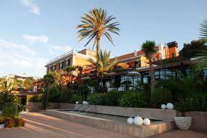 Gallery image of Hotel MR Les Rotes in Denia