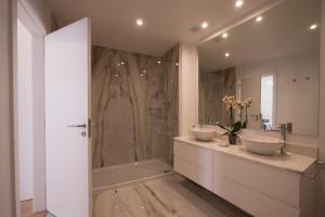 Koupelna v ubytování Santo António House - Exclusive Apartment + 30 fotografií