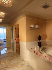 Ванная комната в KB Hotel Qingyuan