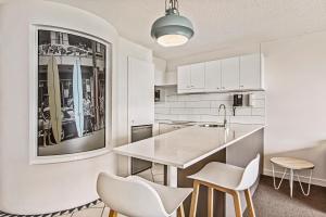 Köök või kööginurk majutusasutuses Mantra Mooloolaba Beach