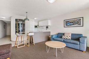 Köök või kööginurk majutusasutuses Mantra Mooloolaba Beach