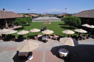 A view of the pool at Agriturismo La Camilla or nearby