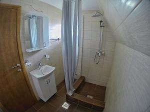 Koupelna v ubytování Cabarkapa Guesthouse