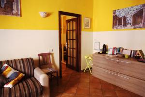 A seating area at Trastevere Dream House