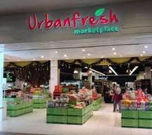 Supermarket nebo jiné obchody v  hotelu nebo okolí