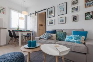 Posezení v ubytování PRECIOSO APT DISEÑO 2 HAB SEVILLA