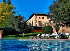Bazén v ubytování Hotel Villa San Lucchese nebo v jeho okolí