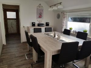 Küche/Küchenzeile in der Unterkunft Fehnhaus, Nordsee, Nähe Norddeich