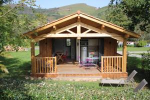 En generel udsigt til bjerge eller udsigt til bjerge taget fra feriehuset