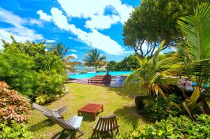 בריכת השחייה שנמצאת ב-473 Grenada Boutique Resort או באזור