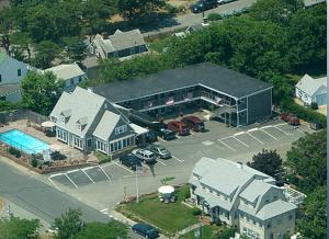 an overhead view of a building with a parking lot at The Cutty Sark in Dennis Port