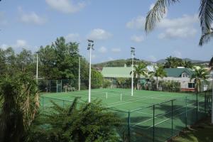 Tennis und/oder Squash in der Unterkunft Hotel Bakoua Martinique oder in der Nähe