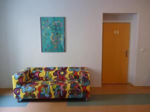 Część wypoczynkowa w obiekcie Hostel Bernarda Bolzana
