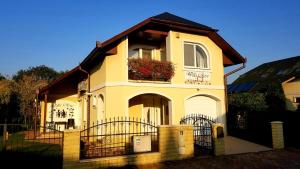 Budova, v ktorej sa vila nachádza