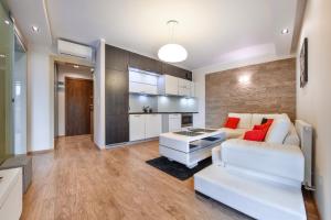 Kuchyňa alebo kuchynka v ubytovaní Apartamenty Sun & Snow Żeromskiego Krynica Morska - blisko morza