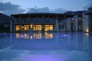 Basen w obiekcie Tullio Hotel lub w pobliżu