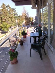 Balkón nebo terasa v ubytování Str.Agmashenebeli 548 + 37 fotografií