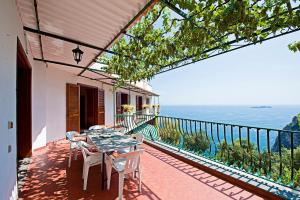 A balcony or terrace at Villa Punta del Sole