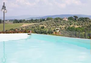 
The swimming pool at or near Villa Il Fedino
