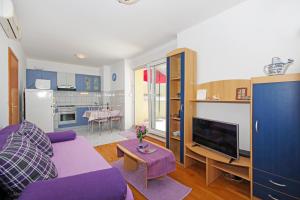 Kuchyňa alebo kuchynka v ubytovaní Apartments Kus + 26 fotografií