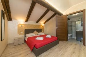 Postel nebo postele na pokoji v ubytování Red Lion Guest House