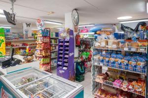 Supermarket lub sklepy w pobliżu tego apartamentu