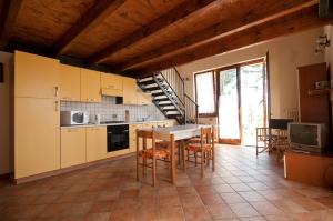 A kitchen or kitchenette at Agriturismo Monterosso