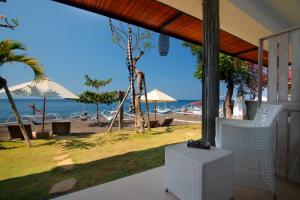 Gallery image of Valomia Beachfront in Amed