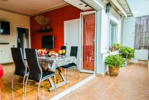 Fotografia z galérie ubytovania Unique Cozy Scenic Penthouse v destinácii Barcelona