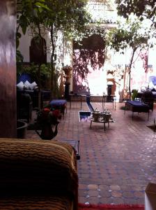 Χώρος καθιστικού στο Riad Jenaï L'Authentique