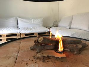 Postel nebo postele na pokoji v ubytování Ca L'Esquelleta casa rural by El Secret de la Conca + 37 fotografií