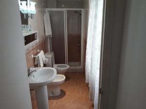 Kúpeľňa v ubytovaní Hostal Centro Sol + 37 fotografií