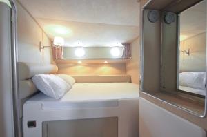 Gallery image of Johnny M Yacht in Taʼ Xbiex
