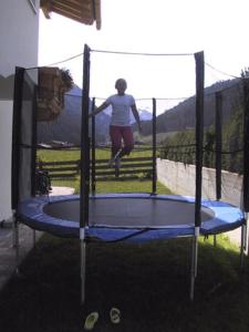 Stolní tenis v ubytování Landhaus Müller nebo okolí