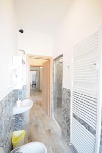 A bathroom at Cortesia 4